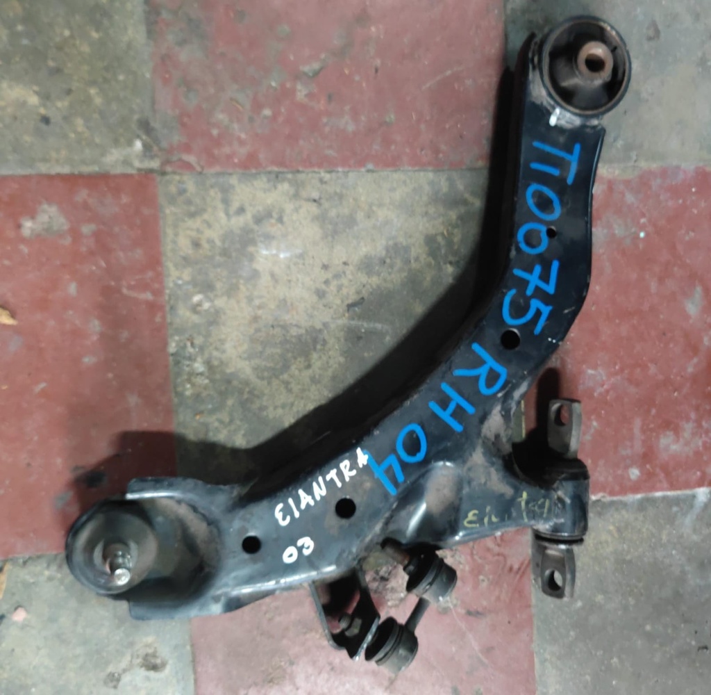 TIJERA RH HYUNDAI ELANTRA 2003