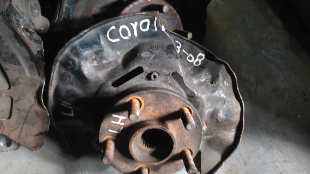 MUÑON LH TOYOTA COROLLA 2003/2008