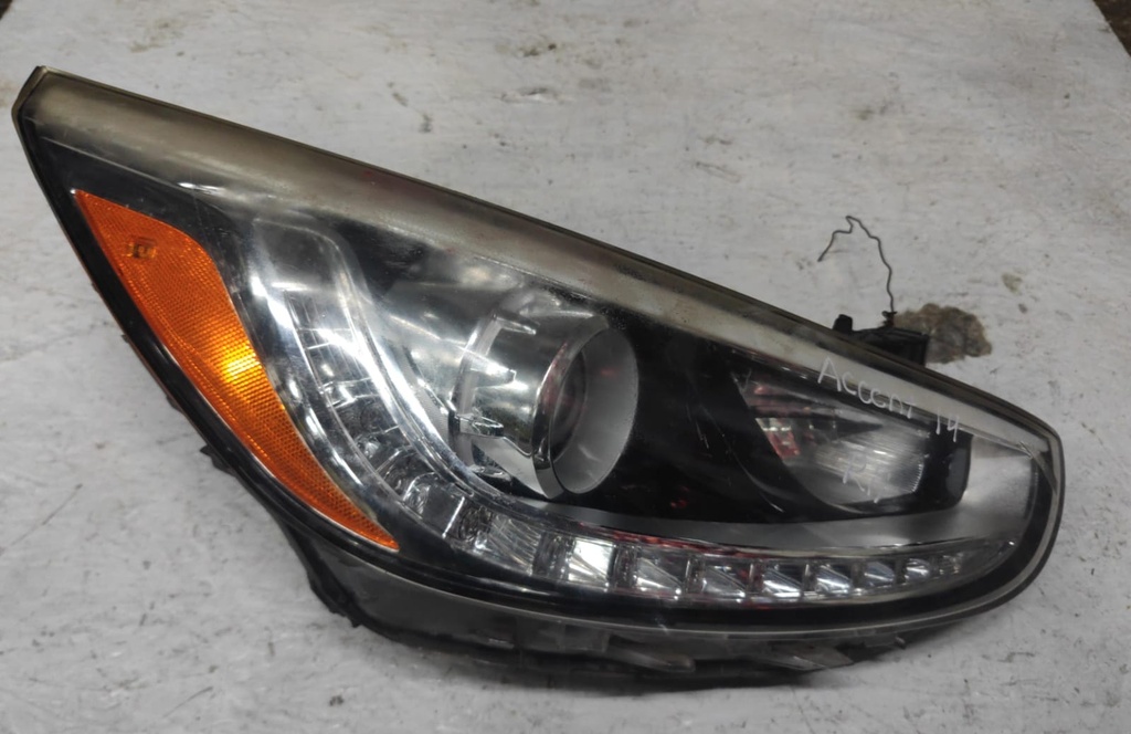FARO RH  HYUNDAI ACCENT 2014