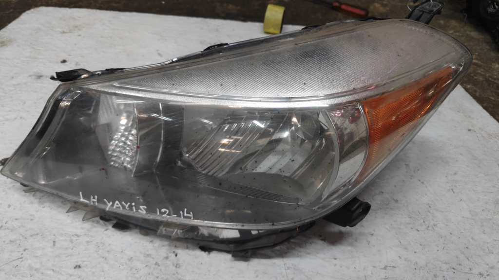 FARO LH TOYOTA YARIS 2012