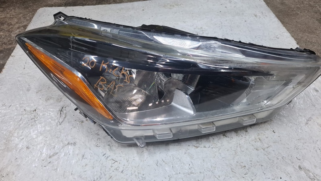 FARO RH NISSAN KICKS 2020 