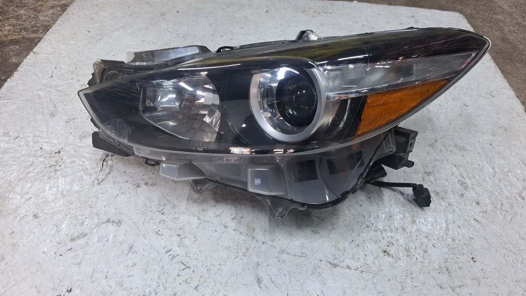 FARO LH MAZDA 3 HB 2016