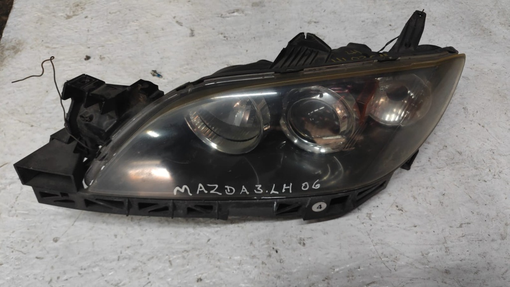 FARO LH MAZDA 3 2006