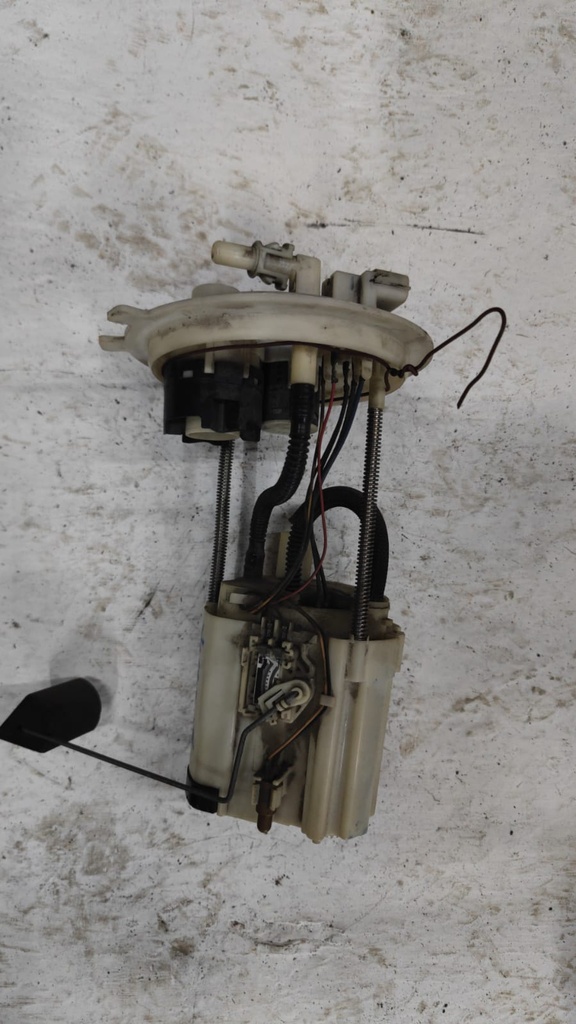 BOMBA DE GASOLINA NISSAN VERSA 2014