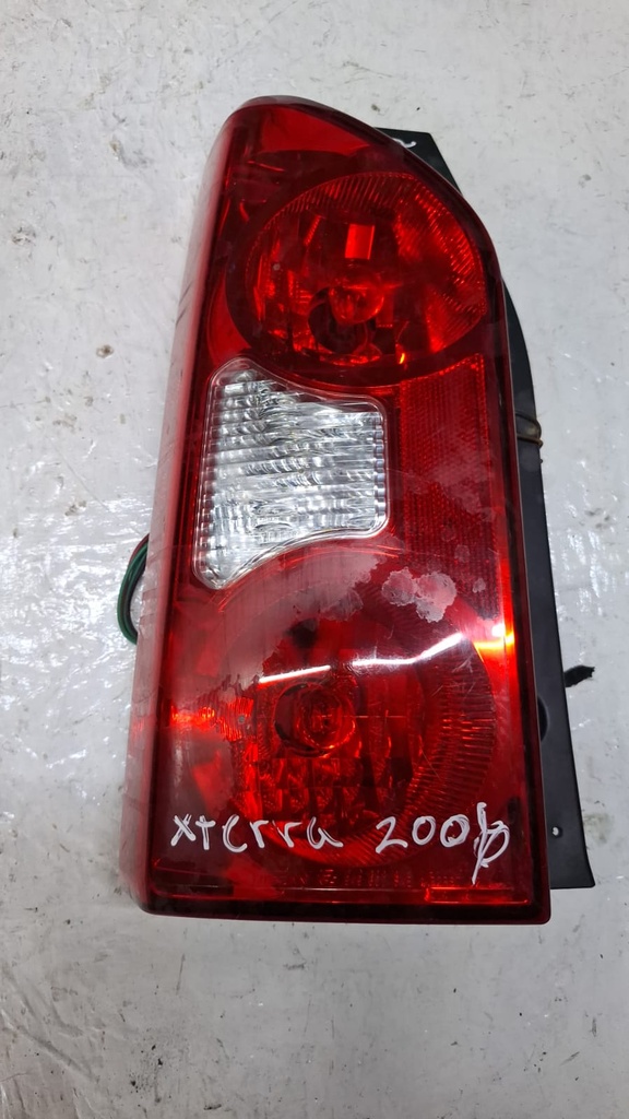 STOP LH  NISSAN XTERRA 2006