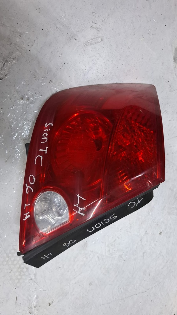 STOP LH DE FALDON SCION TC 2006