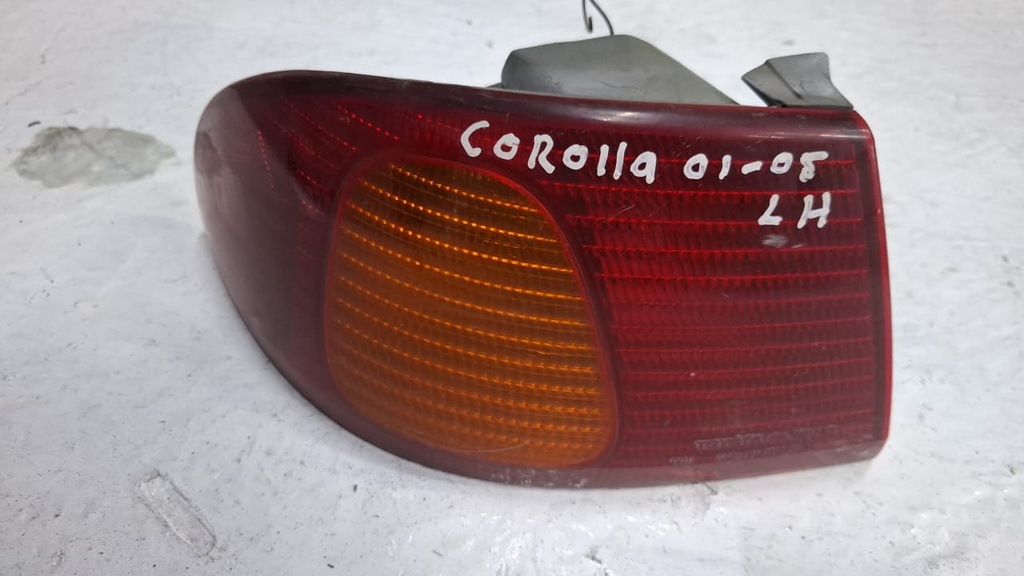 STOP LH DE FALDON TOYOTA COROLLA 2001-2005