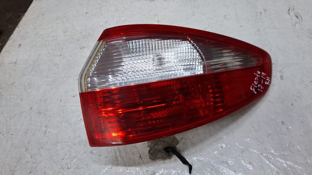 STOP RH  FORD FIESTA 2018