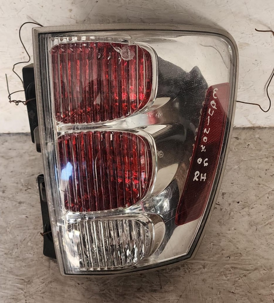 STOP RH DE FALDON CHEVROLET EQUINOX 2006