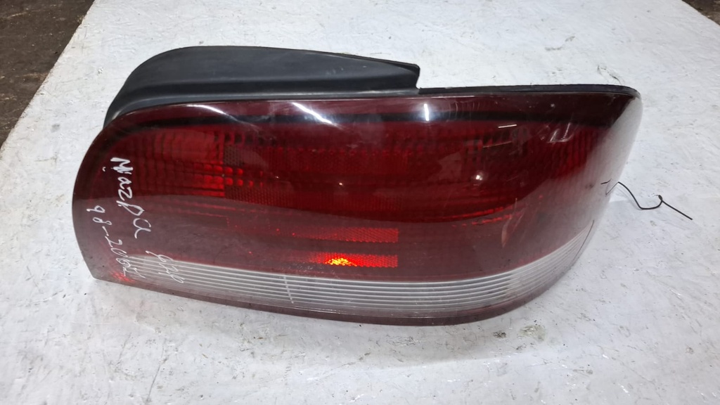 STOP RH MAZDA 626 1998