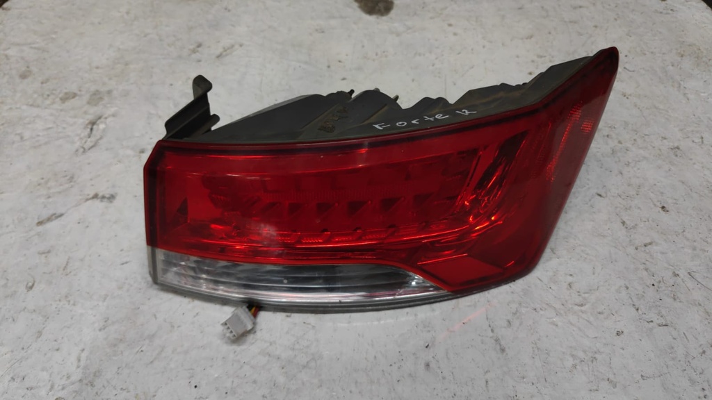 STOP RH KIA FORTE 2012