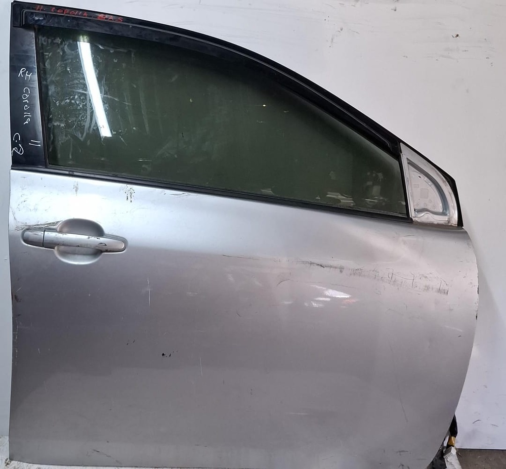 PUERTA DELANTERA COROLLA 10-11 RH 