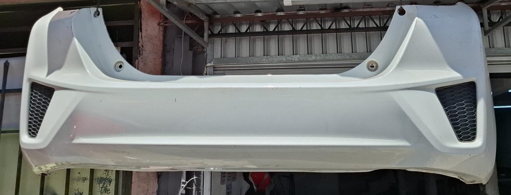 BUMPER TRASERO HONDA FIT 2015