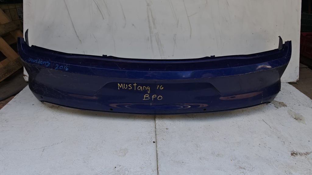 BUMPER TRASERO MUSTANG 2016 