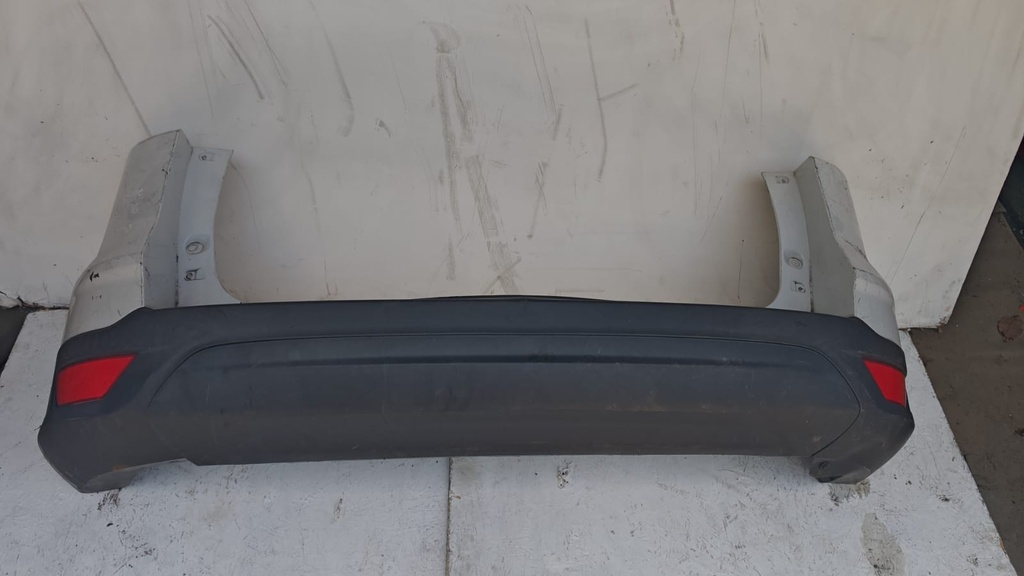 BUMPER TRASERO SCAPE 2016