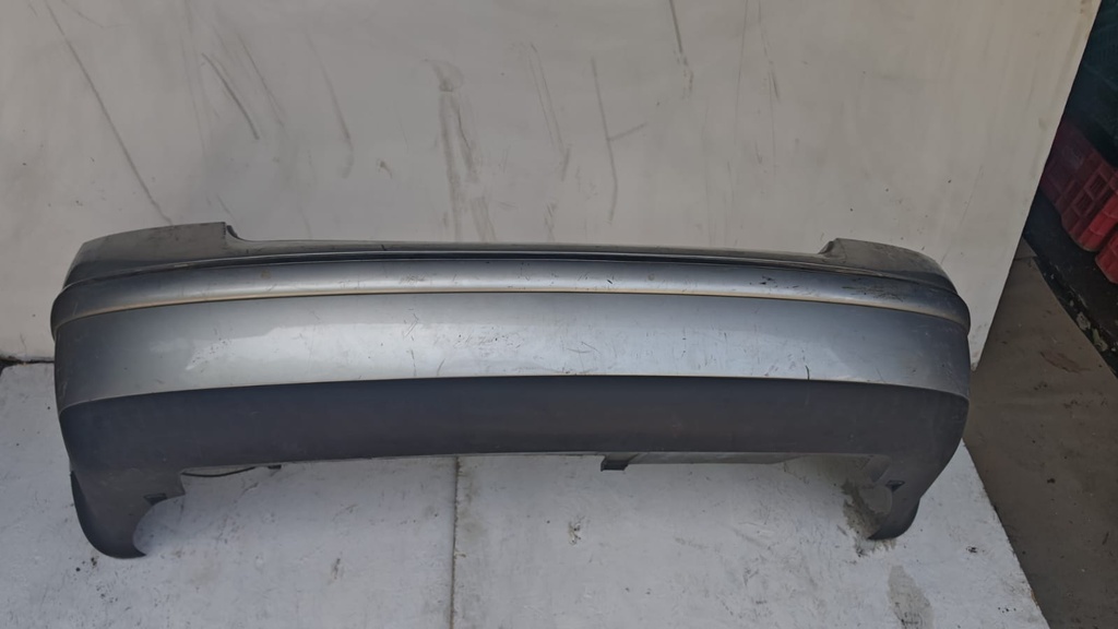 BUMPER TRASERO PASAT 2005 