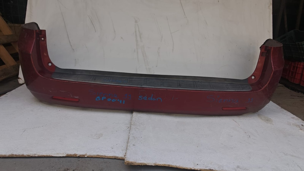 BUMPER TRASERO SIENNA SEDAN 2011