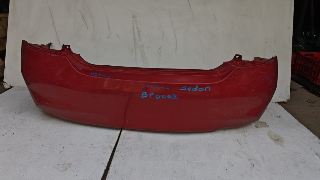 BUMPER TRASERO VERSA 2015 SEDAN