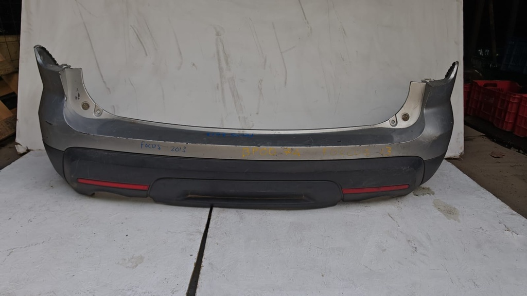 BUMPER TRASERO FOCUS 2014 
