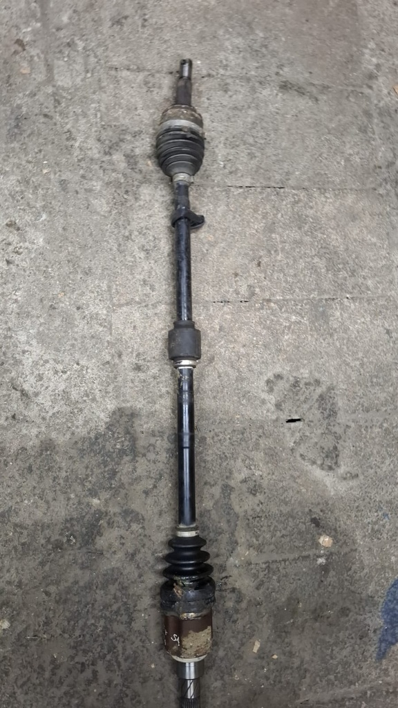 FLECHA RH NISSAN VERSA 2021 