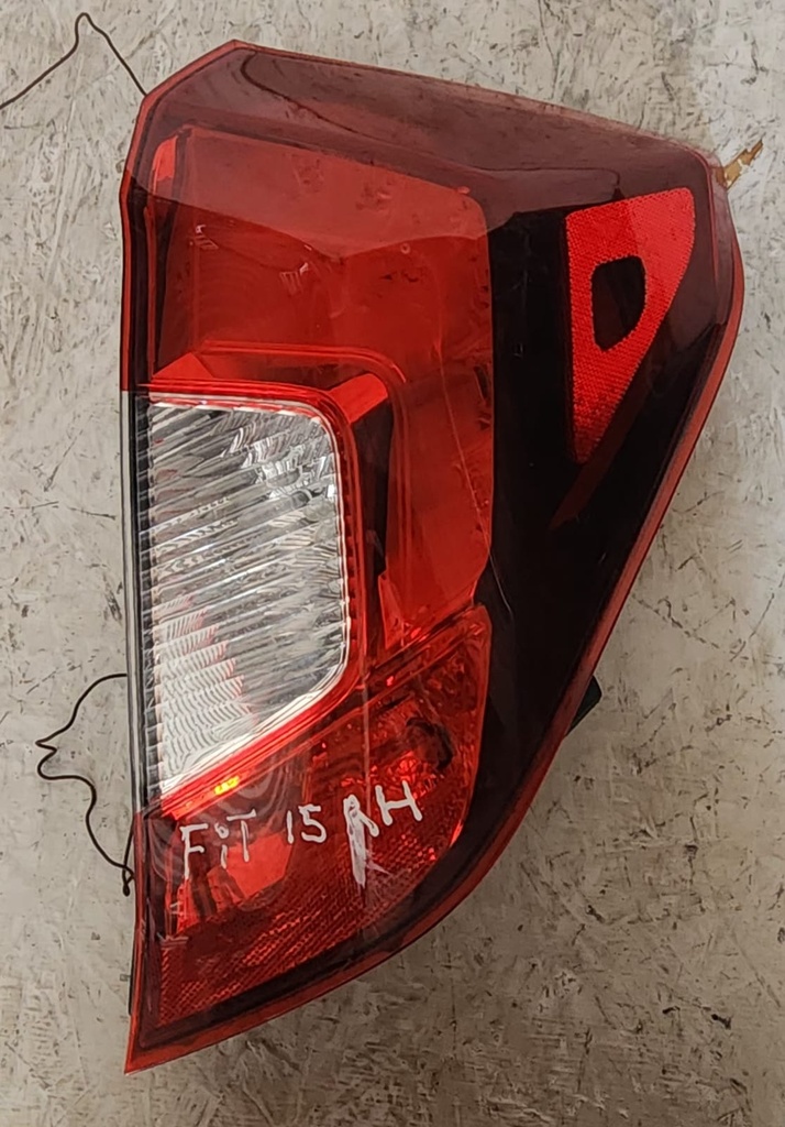 STOP DE FALDON RH HONDA FIT 2015