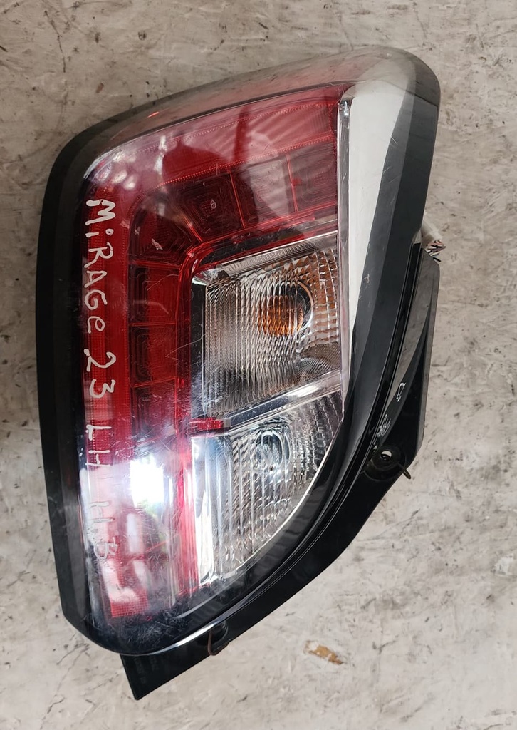 STOP DE FALDON LH MITSUBISHI MIRAGE 2023