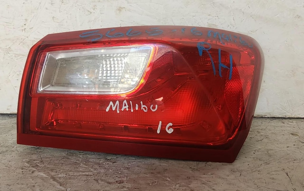STOP DE FALDON RH CHEVROLET MALIBU 2016