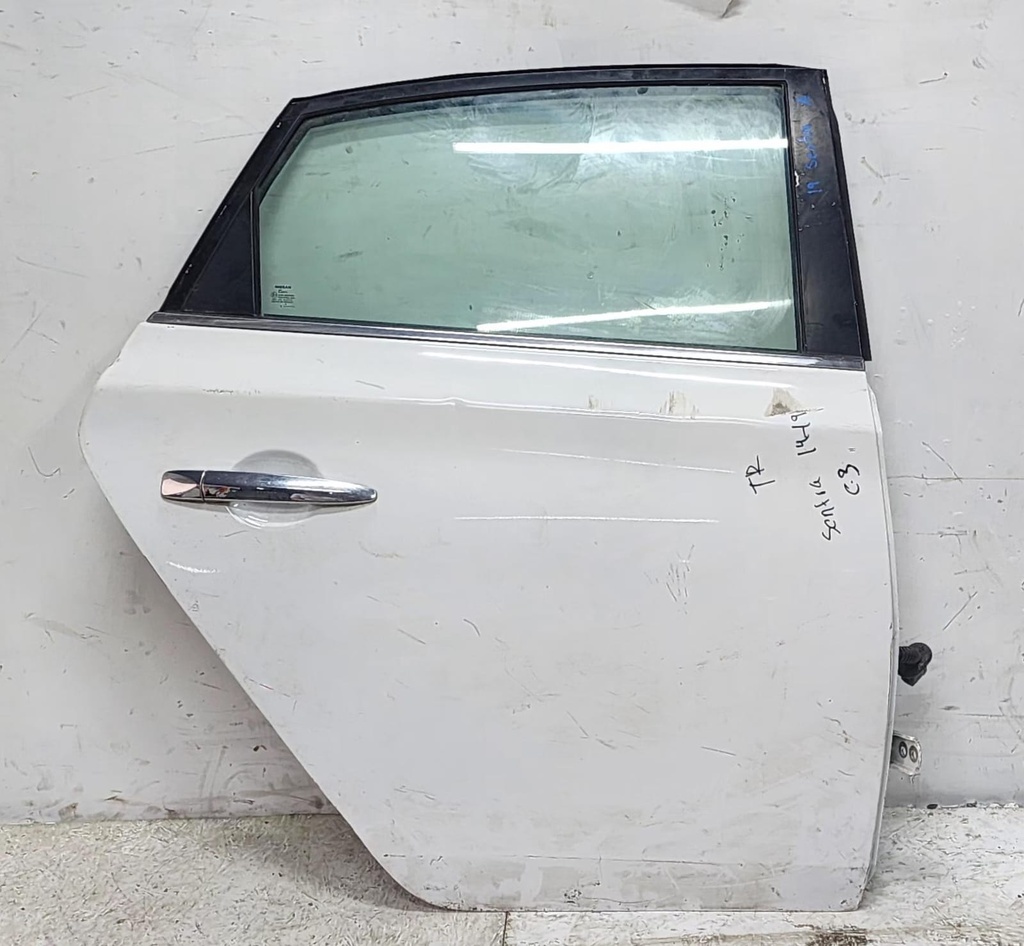 PUERTA TRASERA NISSAN SENTRA 14-19 TR 