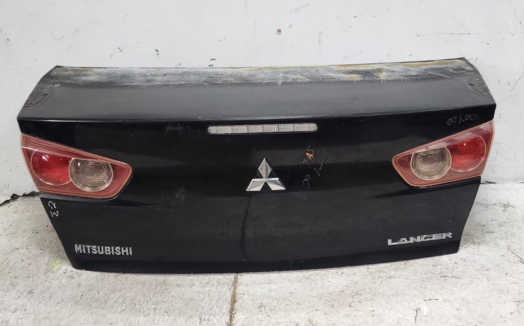 BAUL MITSUBISHI LANCER 2009 