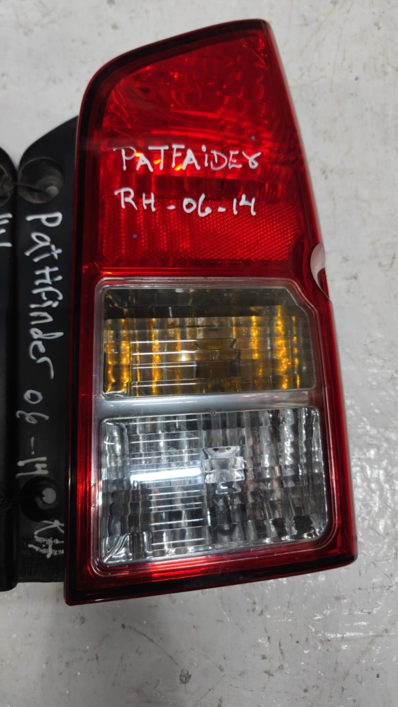 STOP RH NISSAN PATHFINDER 06-08