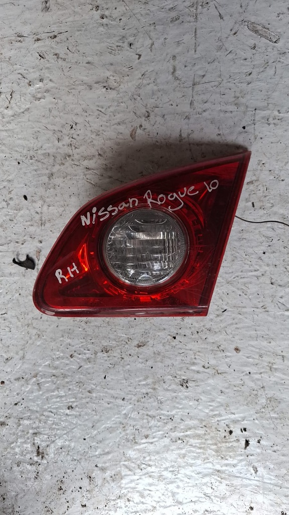 STOP DE BAUL NISSAN ROGUE 2010 RH 