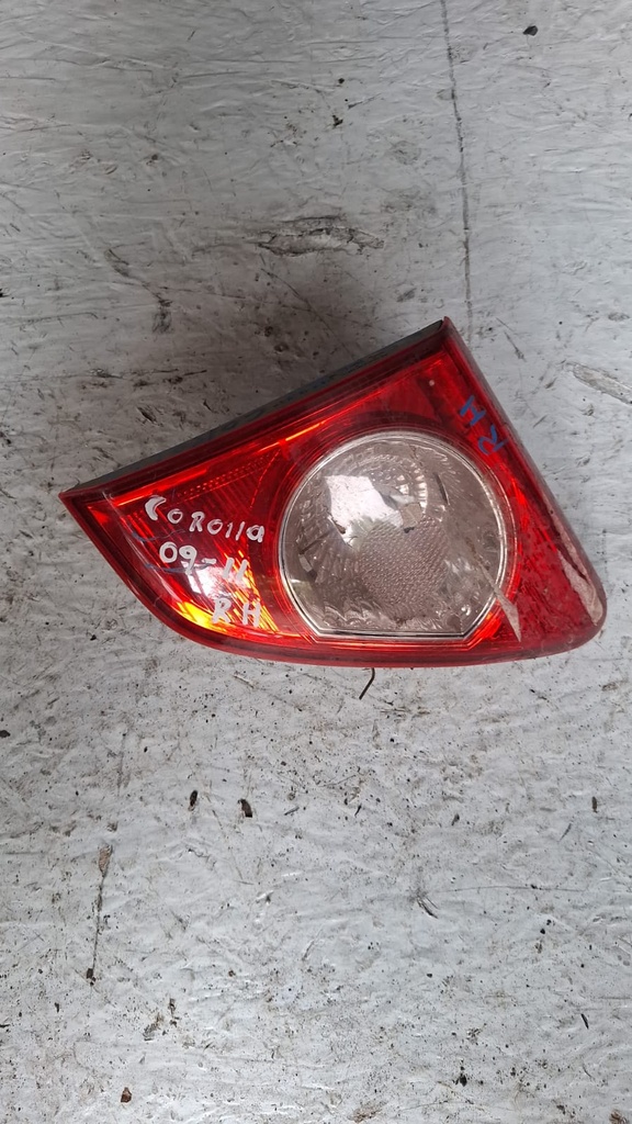 STOP DE BAUL COROLLA 09-11 RH 