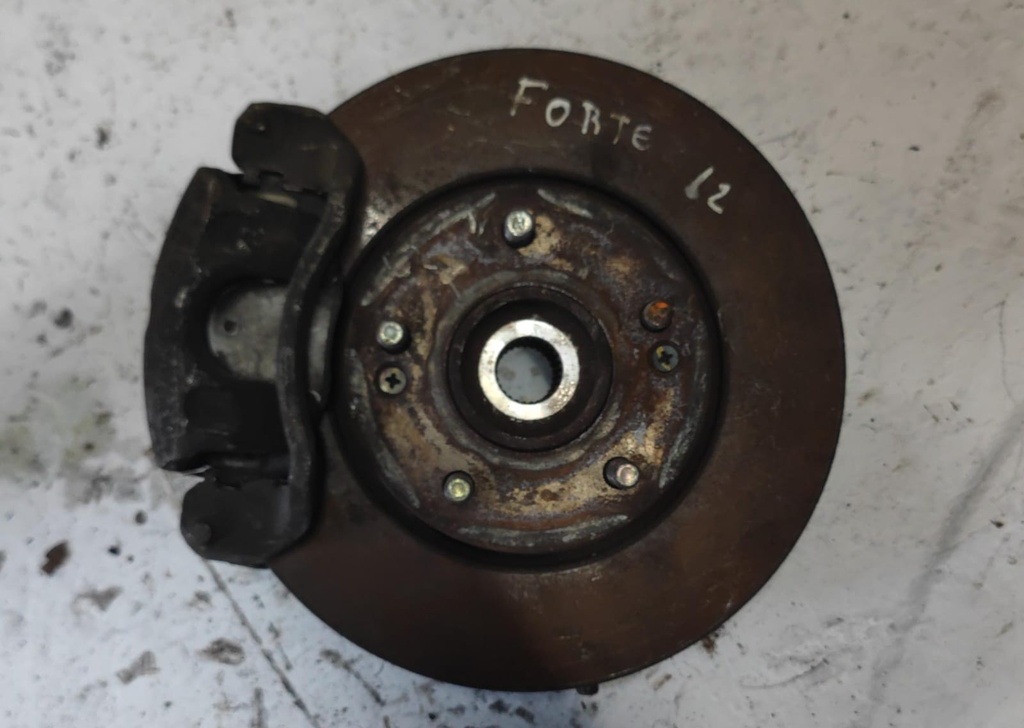MUÑON RH KIA FORTE 2012 