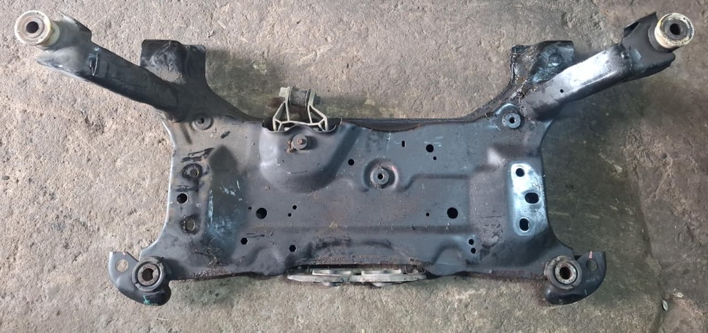 PUENTE FORD FOCUS 2014