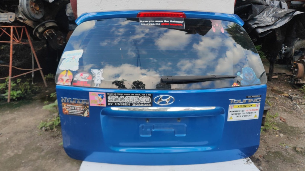 COMPUERTA HYUNDAI  ELANTRA TURING 2010 