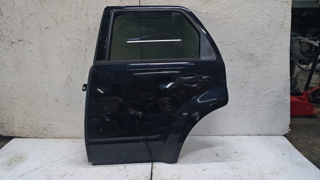 PUERTA TRASERA LT FORD ESCAPE 2010-12