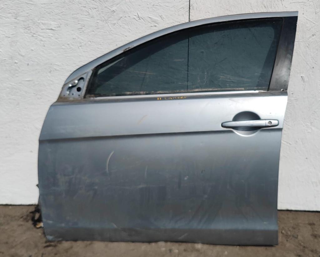 PUERTA DELANTERA DERECHA LHl LANCER 11 