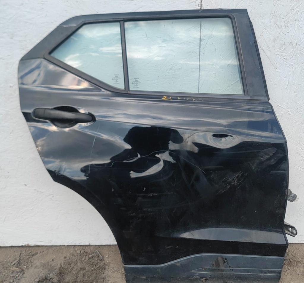 PUERTA TRASERA DERECHA NISSAN KICKS 2021 