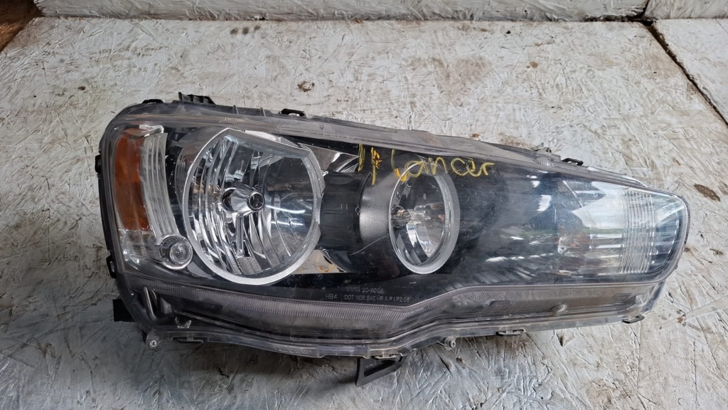 FAROL RH MITSUBISHI LANCER 2011