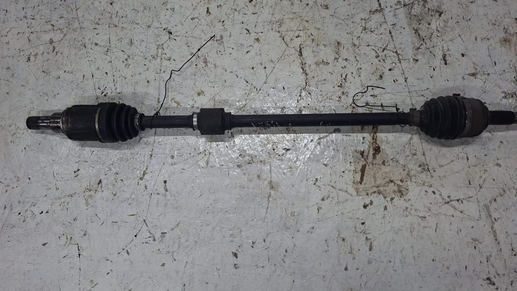 FLECHA RH  NISSAN VERSA 2015