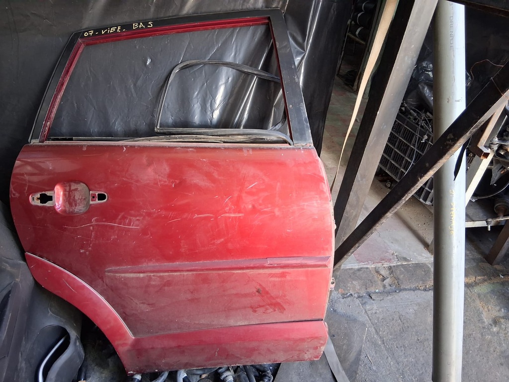 PUERTA TR TOYOTA VIVE 2007
