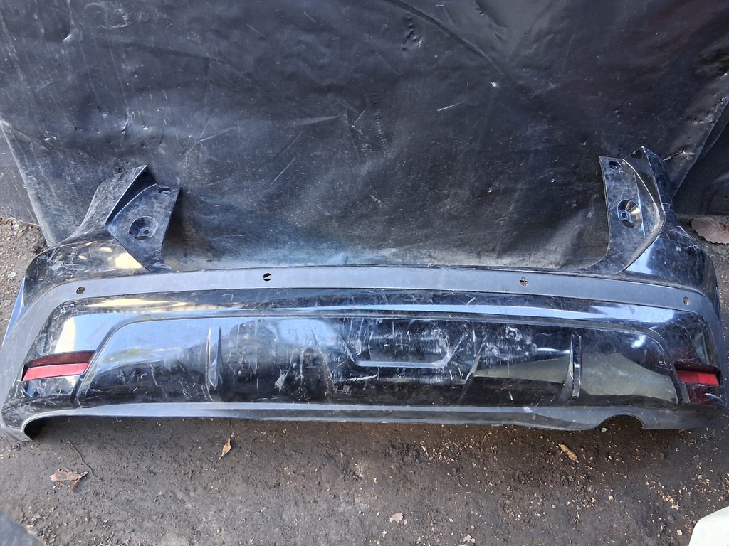 BUMPER TRASERO NISSAN KICKS 2021
