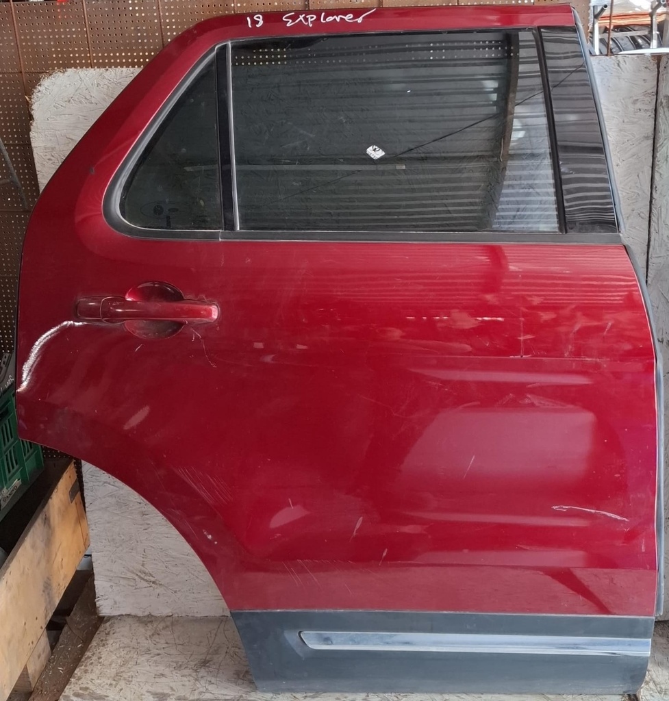 PUERTA TR TRASERA FORD EXPLORER 2018 