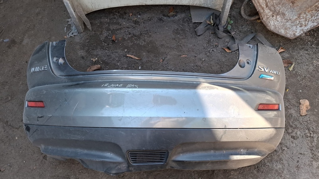 BUMPER TRASERO NISSAN JUKE 2014
