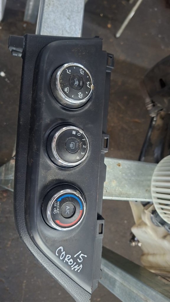 CONTROL DE A/C COROLLA 2015 