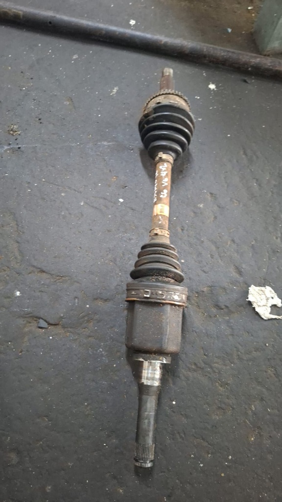 FLECHA LH FORD ESCAPE 2012 V6 