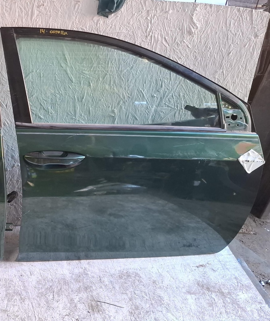 PUERTA RH TOYOTA COROLLA 2014 (VERDE) C7 