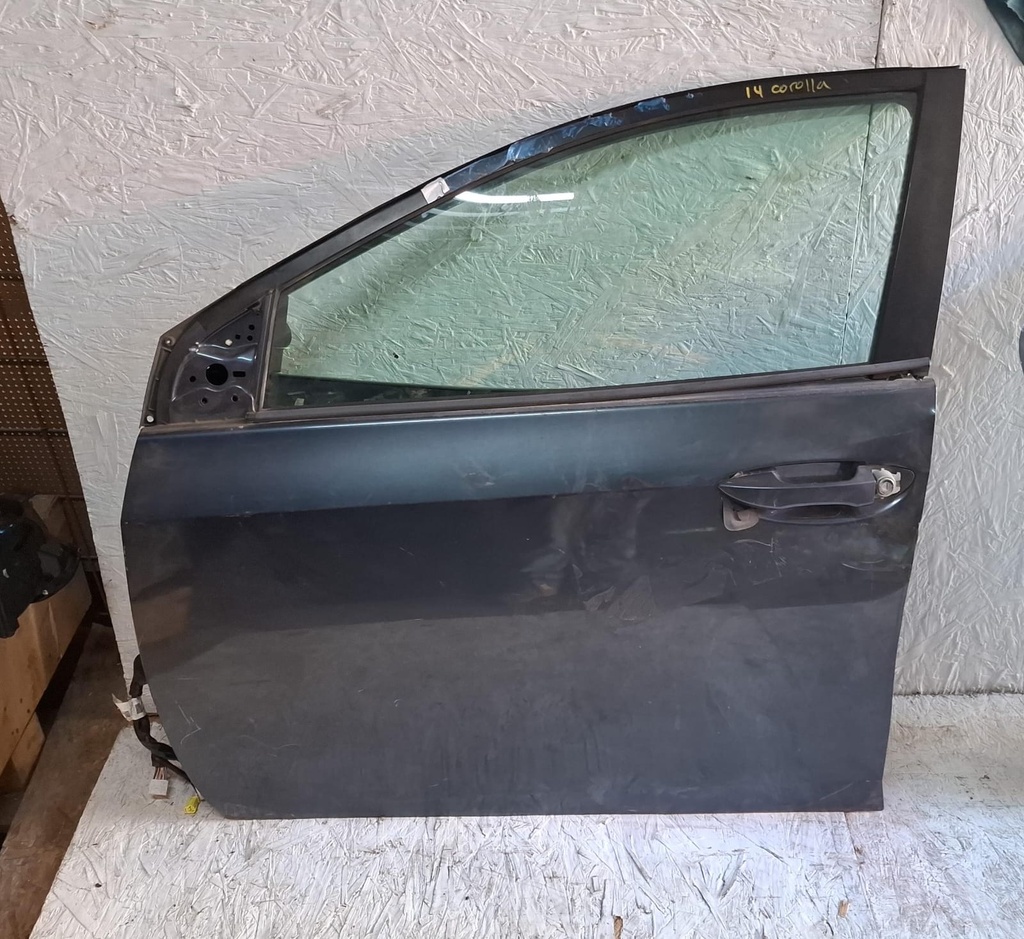 PUERTA LH COROLLA 2014 C7 CON DETALLE