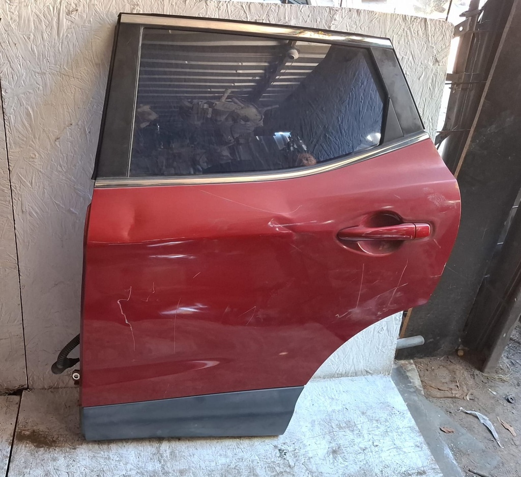 PUERTA LHT ROGUE SPORT 2017 ROJA C7