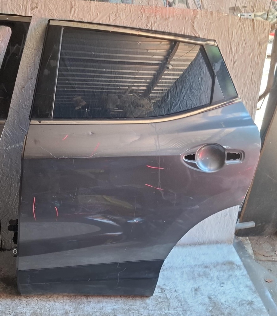 PUERTA LHT NISSAN ROGUE SPORT 2017 GRIS C7
